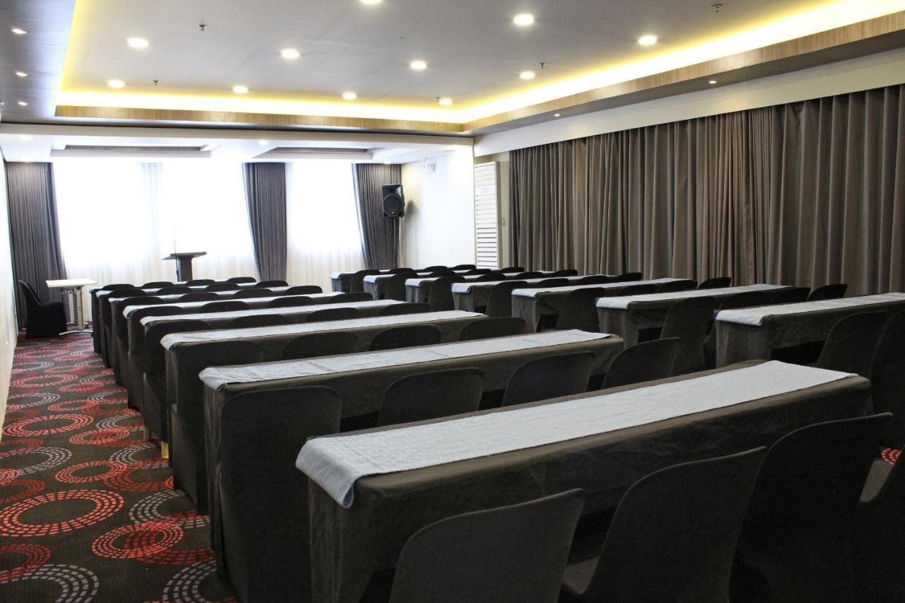 Fersal Hotel Malakas, קואזון סיטי מראה חיצוני תמונה