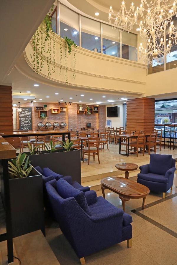 Fersal Hotel Malakas, קואזון סיטי מראה חיצוני תמונה