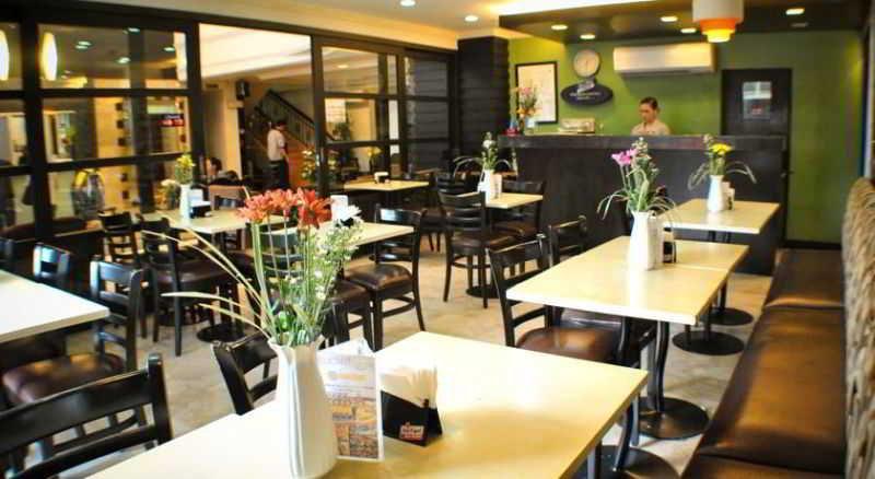Fersal Hotel Malakas, קואזון סיטי מראה חיצוני תמונה
