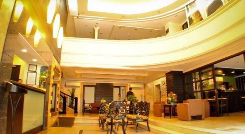 Fersal Hotel Malakas, קואזון סיטי מראה חיצוני תמונה