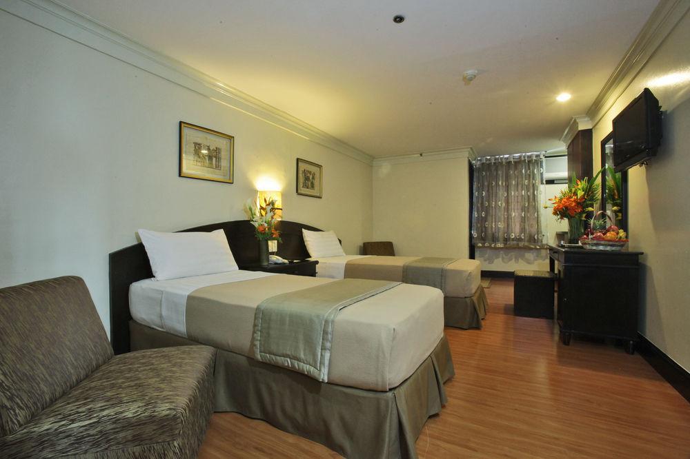 Fersal Hotel Malakas, קואזון סיטי מראה חיצוני תמונה