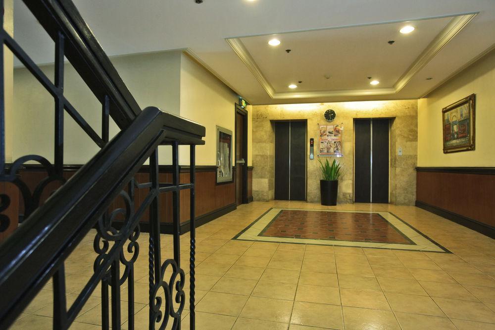 Fersal Hotel Malakas, קואזון סיטי מראה חיצוני תמונה