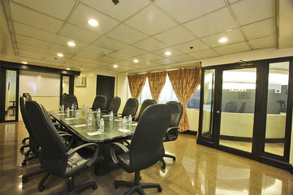 Fersal Hotel Malakas, קואזון סיטי מראה חיצוני תמונה