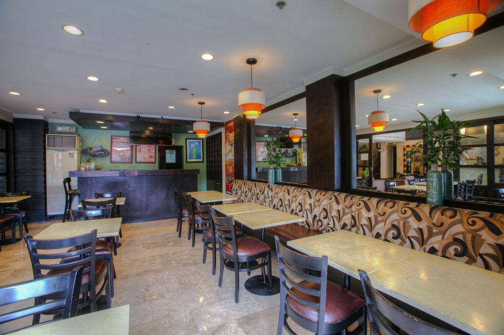 Fersal Hotel Malakas, קואזון סיטי מראה חיצוני תמונה