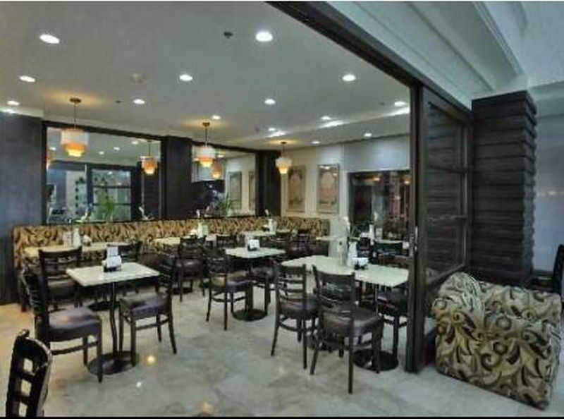 Fersal Hotel Malakas, קואזון סיטי מראה חיצוני תמונה